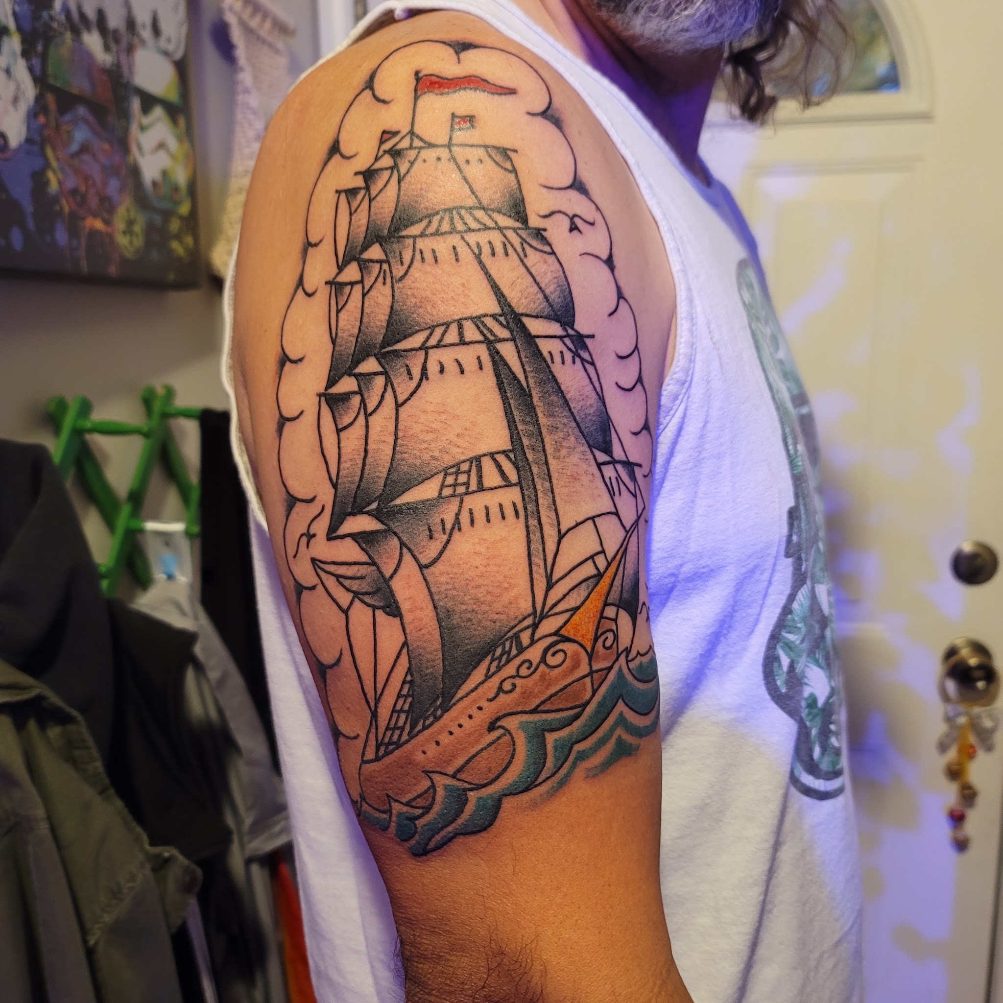 Clipper ship, upper arm